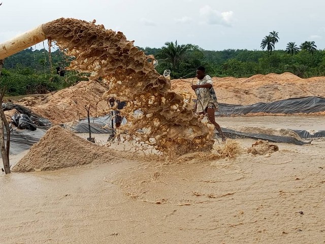 Setraco Dredging Project